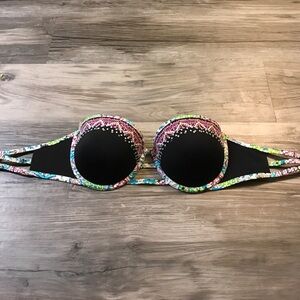 Victoria’s Secret 32DD bandeau bikini top